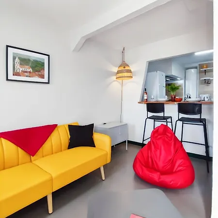 Historic Vineyard Retreat - 1785 Country In Peral