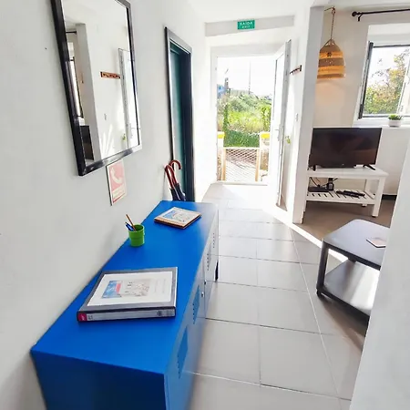 Historic Vineyard Retreat - 1785 Country In Peral